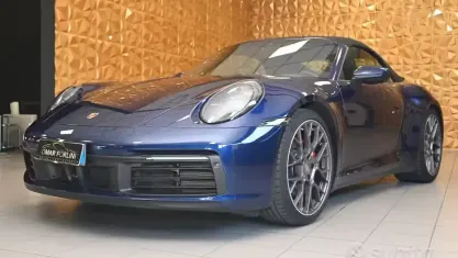 Usata Porsche 911 Carrera 4S Cabriolet Chrono 450 CV (330 kW) 2021 Blue genziana met/full pelle Cabrio