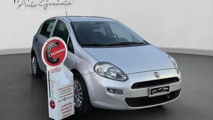 Usata Fiat Punto Young 77 CV (56 kW) 2016 Argento Utilitaria