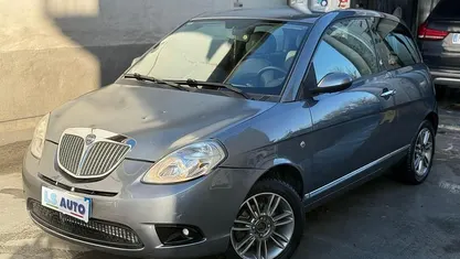 Gray Usata 2009 Lancia Ypsilon Due volumi | 3500 € (Buon prezzo)