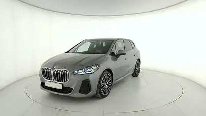 Skyscraper grey metallic Usata 2024 BMW 218 Active Tourer M Sport Monovolume | 34.800 € (Buon prezzo)