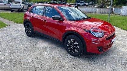 Usata Fiat 600E Red 114 kW (156 CV) 2023 Rosso SUV