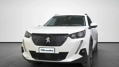 Usata Peugeot 2008 Allure 131 CV (96 kW) 2021 Bianco madreperla SUV