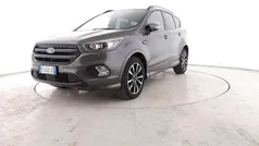 Grigio Usata 2018 Ford Kuga ST-Line SUV | 15.400 € (Ottimo prezzo)