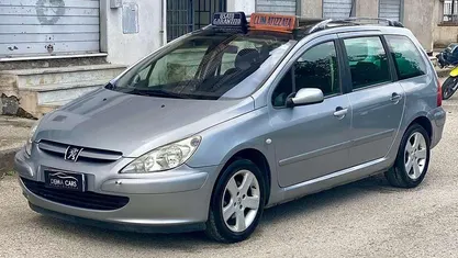 Grigio Usata 2002 Peugeot 307 Station wagon | 1999 € (Buon prezzo)