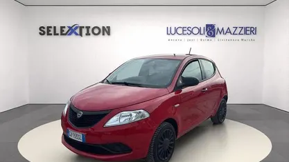 Usata Lancia Ypsilon S 69 CV (50 kW) 2020 Rosso Utilitaria