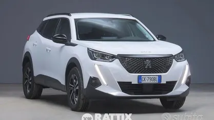 Bianco banchisa Usata 2022 Peugeot 2008 Allure SUV | 15.943 € (Super prezzo)