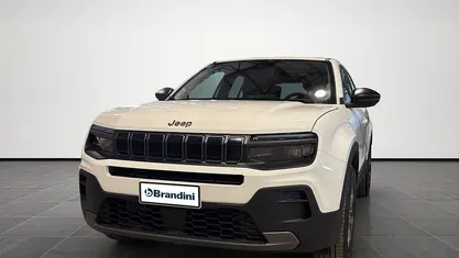 Usata Jeep Avenger Longitude 101 CV (74 kW) 2024 Bianco SUV