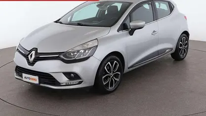 Grigio Usata 2017 Renault Clio IV Zen Due volumi | 8599 € (Buon prezzo)