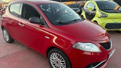 Usata Lancia Ypsilon S 95 CV (69 kW) 2015 Rosso Utilitaria