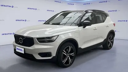 Usata Volvo XC40 R-Design 262 CV (192 kW) 2020 Bianco magnesio met SUV