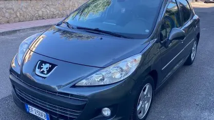 Usata Peugeot 207 68 CV (50 kW) 2011 Grigio Berlina