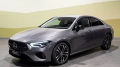 Grigio Nuova 2024 Mercedes 180 Tre volumi | 36.500 € (Buon prezzo)