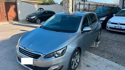 Grigio Usata 2015 Peugeot 308 GT-line Tre volumi | 6500 € (Ottimo prezzo)