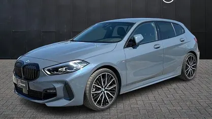 Usata BMW 120 M Sport 190 CV (139 kW) 2025 Grigio Utilitaria