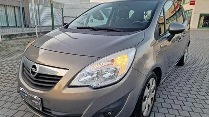 Usata Opel Meriva 120 CV (88 kW) 2013 Monovolume