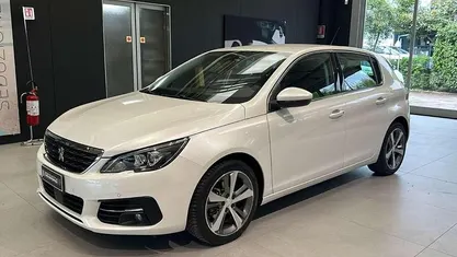 Usata Peugeot 308 Allure 131 CV (96 kW) 2018 Bianco Utilitaria