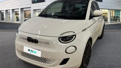 Usata Fiat 500e La Prima 86 kW (118 CV) 2024 Bianco Utilitaria