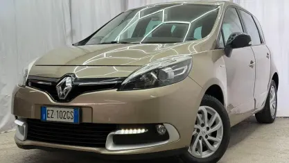 Usata Renault Scénic III 110 CV (80 kW) 2015 Marrone Monovolume