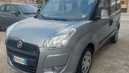 Gray Usata 2010 Fiat Doblò Monovolume | 5500 € (Buon prezzo)