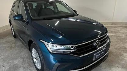 Usata 2023 VW Tiguan Life SUV | 32.100 € (Buon prezzo)