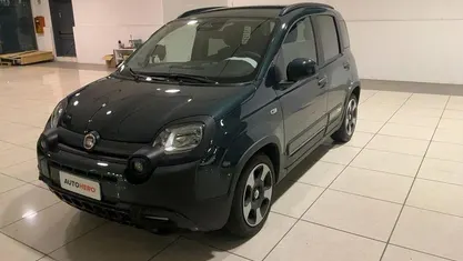 Verde Usata 2025 Fiat Panda Cross Cross Due volumi | 15.899 € (Buon prezzo)