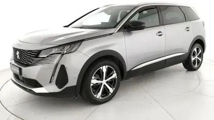 Usata Peugeot 5008 Allure 131 CV (96 kW) 2023 Grigio artense SUV