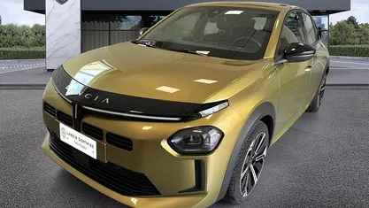 Usata Lancia Ypsilon 101 CV (74 kW) 2025 Giallo Utilitaria