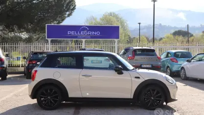 Usata Mini One D 116 CV (85 kW) 2016 Beige Utilitaria