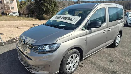 Usata VW Caddy Life 114 CV (83 kW) 2022 Grigio Monovolume