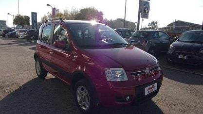 Gebraucht Fiat Panda 4x4 Climbing 75 PS (55 kW) 2011 Rot Kleinwagen