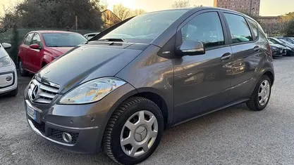 Usata Mercedes A160 Elegance 95 CV (69 kW) 2010 Grigio Berlina