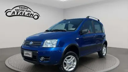 Usata Fiat Panda 4x4 Climbing 69 CV (50 kW) 2006 Blu Utilitaria