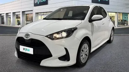 Usata Toyota Yaris Hybrid Active 116 CV (85 kW) 2025 Bianco Berlina