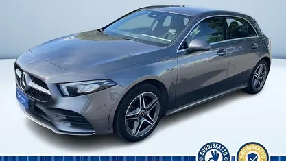 Grigio scuro metallizzato Usata 2020 Mercedes A250 Premium Tre volumi | 25.900 € (Buon prezzo)