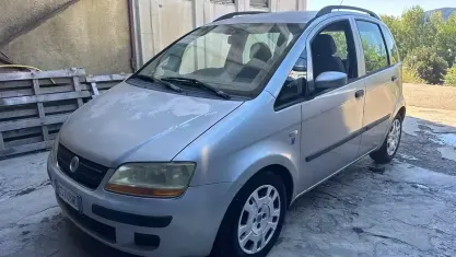 Usata Fiat Idea 77 CV (56 kW) 2008 Grigio Monovolume