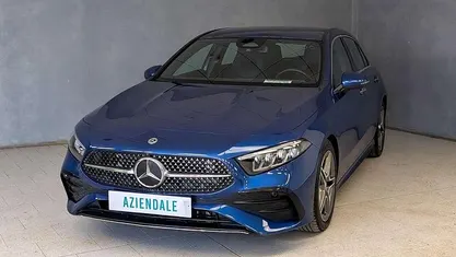 Usata Mercedes A180 AMG line 136 CV (100 kW) 2025 Blu Berlina