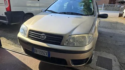 Usata 2009 Fiat Punto Active Tre volumi | 2999 € (Buon prezzo)