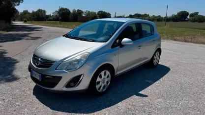 Usata Opel Corsa 86 CV (63 kW) 2012 Grigio Utilitaria