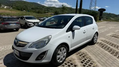 Usata Opel Corsa 86 CV (63 kW) 2011 Bianco Utilitaria