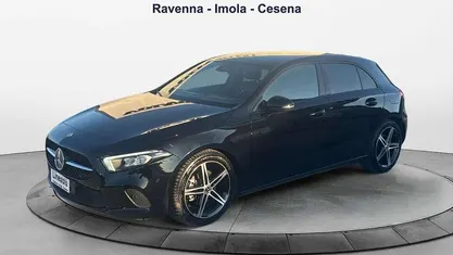 Nero Usata 2022 Mercedes A180 Tre volumi | 26.900 € (Buon prezzo)
