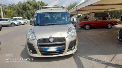 Usata Fiat Doblò Dynamic 105 CV (77 kW) 2012 Oro Monovolume