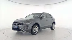 Usata 2022 VW T-Roc Life SUV | 23.900 € (Buon prezzo)