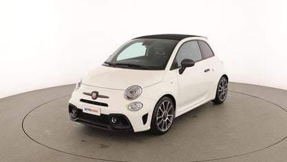 Begagnad Abarth 595C Turismo 165 HK (121 kW) 2024 Vit Cab