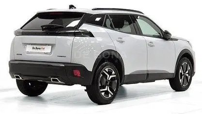 Usata 2025 Peugeot 2008 Allure SUV | 24.590 € (Buon prezzo)