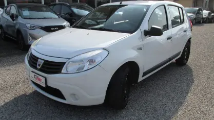 Usata Dacia Sandero 75 CV (55 kW) 2010 Bianco Berlina