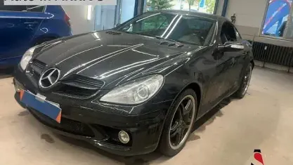 Käytetty Mercedes SLK350 AMG line 272 HP (200 kW) 2006 Musta Avoauto
