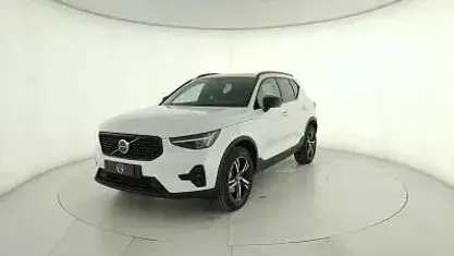 Nuova Volvo XC40 Plus 163 CV (119 kW) 2026 Denim blue SUV
