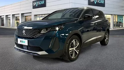 Usata 2024 Peugeot 5008 Allure SUV | 27.550 € (Buon prezzo)