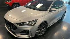 Grigio metallizzato Usata 2024 Ford Focus ST-Line Tre volumi | 18.900 € (Ottimo prezzo)