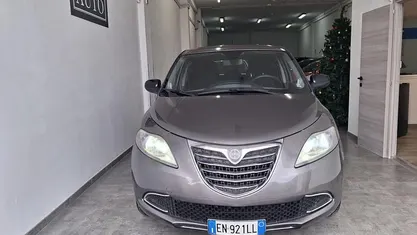 Usata Lancia Ypsilon Platinum 69 CV (50 kW) 2012 Utilitaria